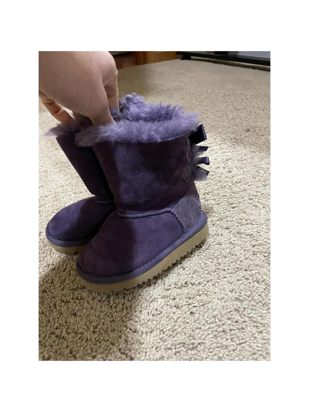 Girls Purple UGG boots size 7 warm winter bailey bow Lamb wool